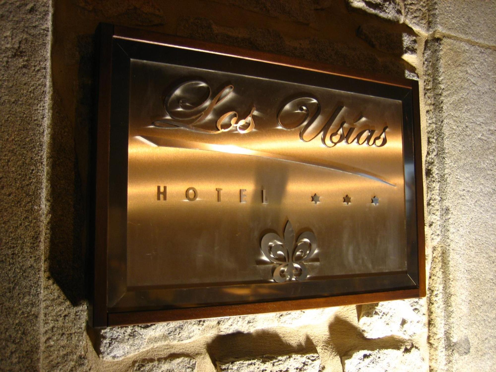 Hotel Los Usias Dos Torres Екстериор снимка