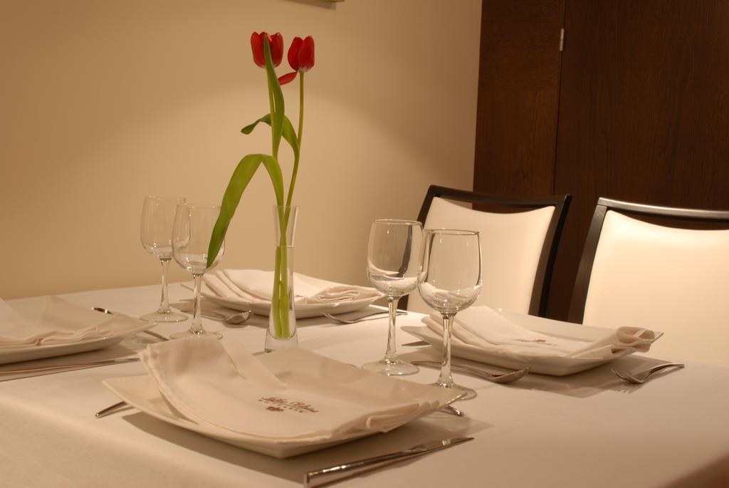 Hotel Los Usias Dos Torres Екстериор снимка