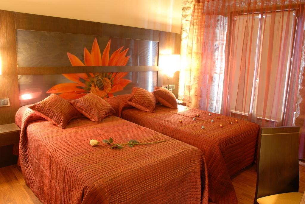 Hotel Los Usias Dos Torres Екстериор снимка