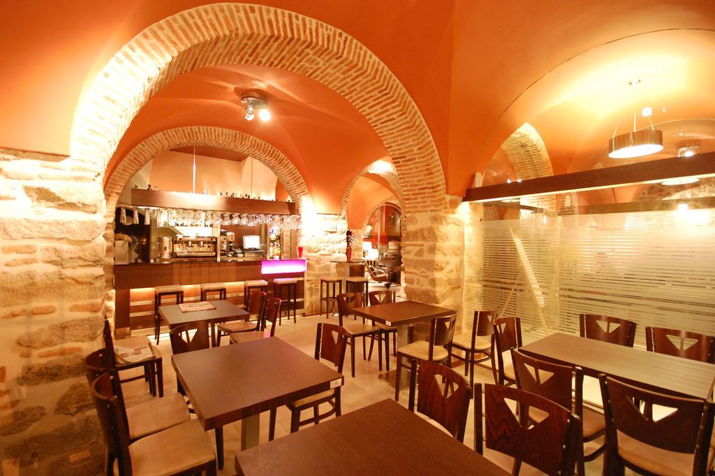 Hotel Los Usias Dos Torres Екстериор снимка