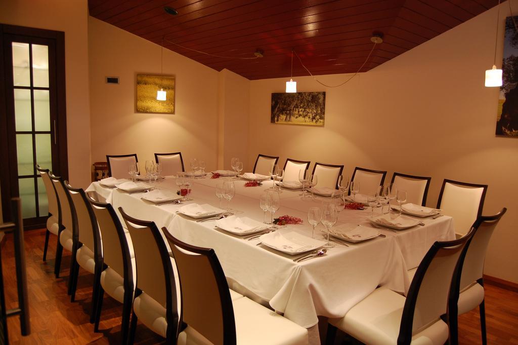 Hotel Los Usias Dos Torres Екстериор снимка