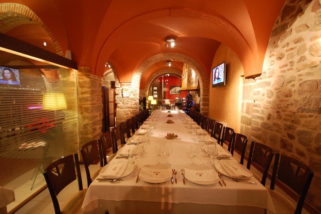Hotel Los Usias Dos Torres Ресторант снимка