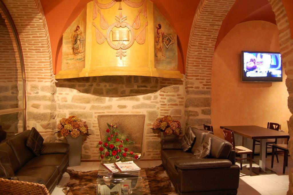 Hotel Los Usias Dos Torres Екстериор снимка
