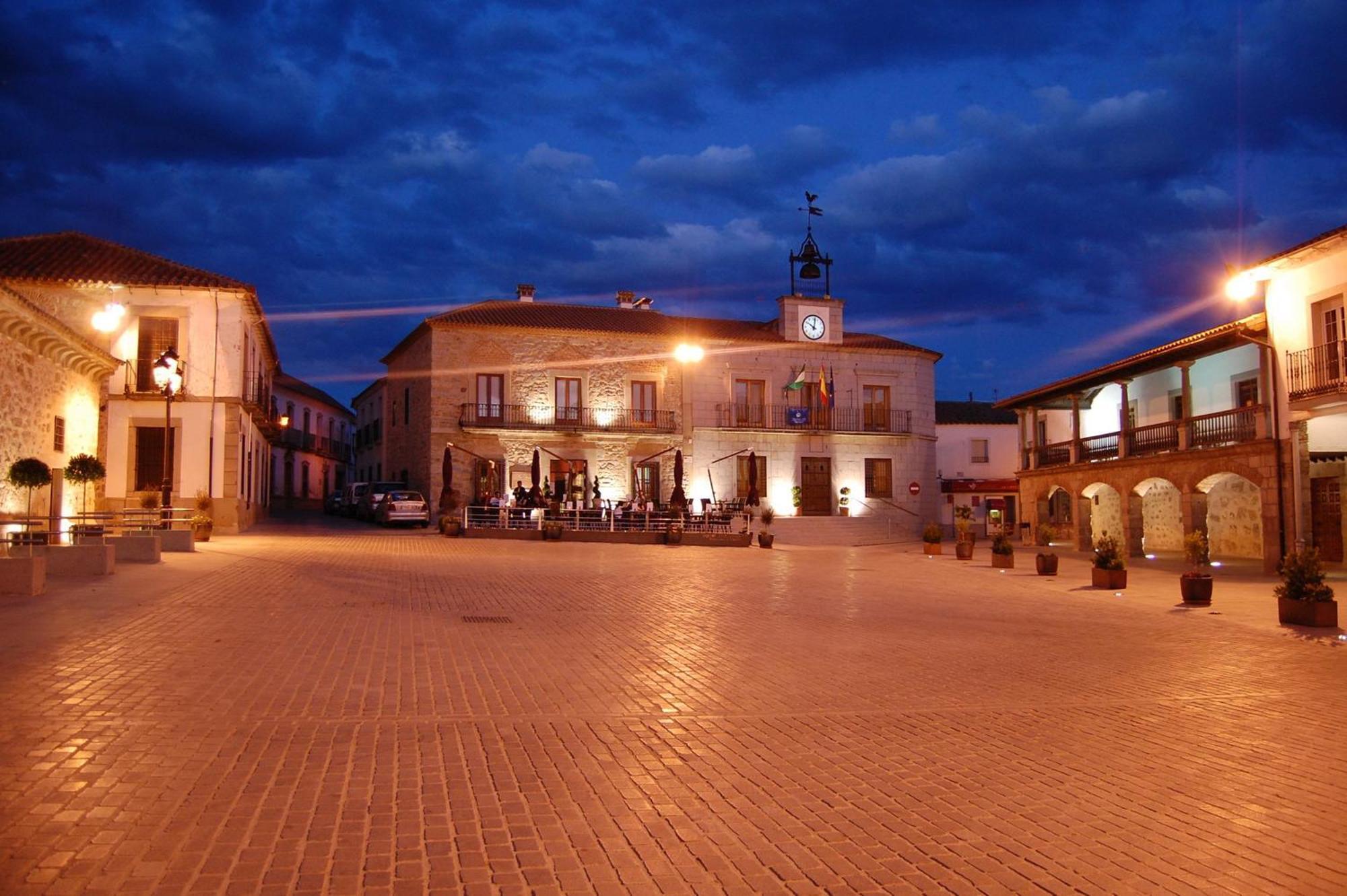 Hotel Los Usias Dos Torres Екстериор снимка