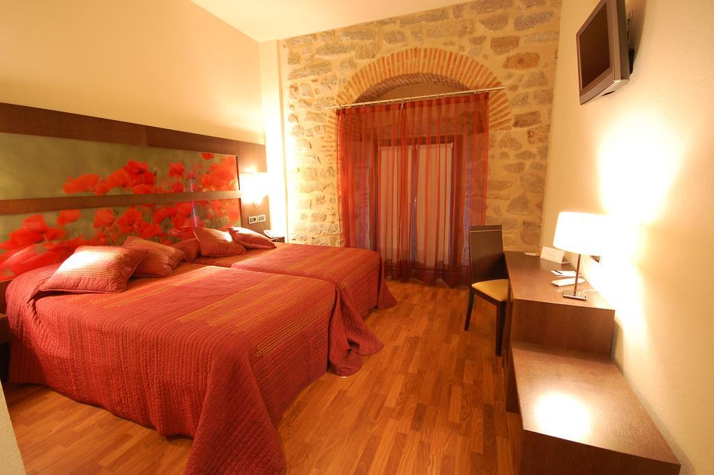 Hotel Los Usias Dos Torres Екстериор снимка